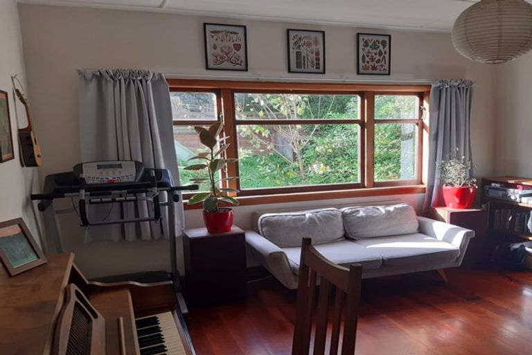 Photo of property in 108 Russell Terrace, Berhampore, Wellington, 6023