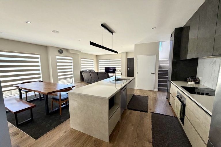 Photo of property in 43 Clayden Shuttleworth Street, Papakura, 2110