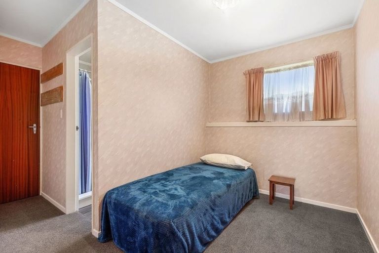 Photo of property in 9 Mckeefry Grove, Tawa, Wellington, 5028