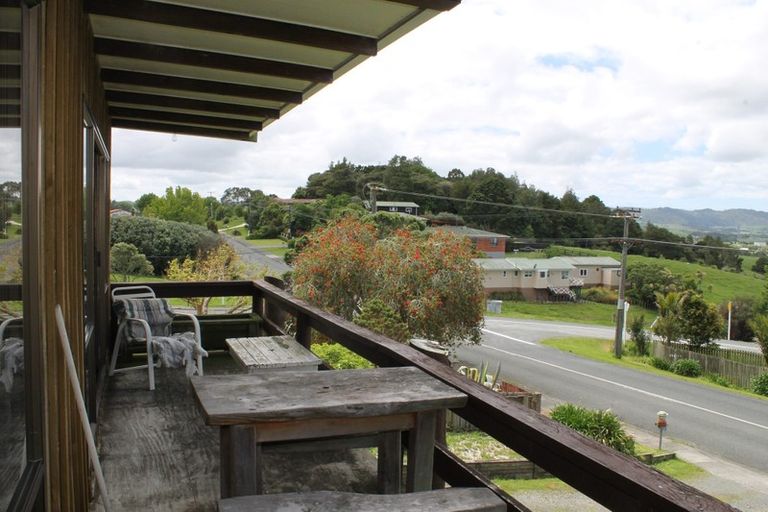 Photo of property in 37 Whaka Street, Maungaturoto, 0520