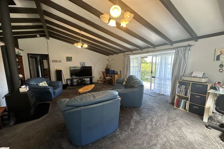 Photo of property in 8 Meuli Street, Eltham, 4322