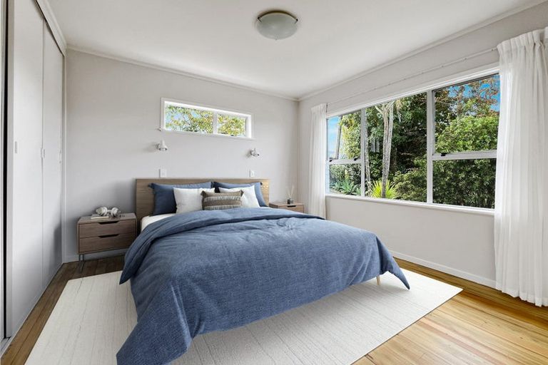 Photo of property in 2/87 Sunset Road, Totara Vale, Auckland, 0632