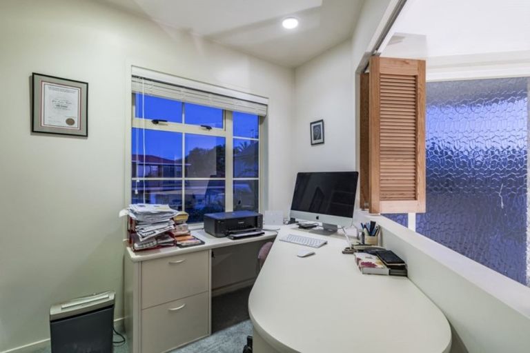 Photo of property in 1/19 Frater Avenue, Milford, Auckland, 0620