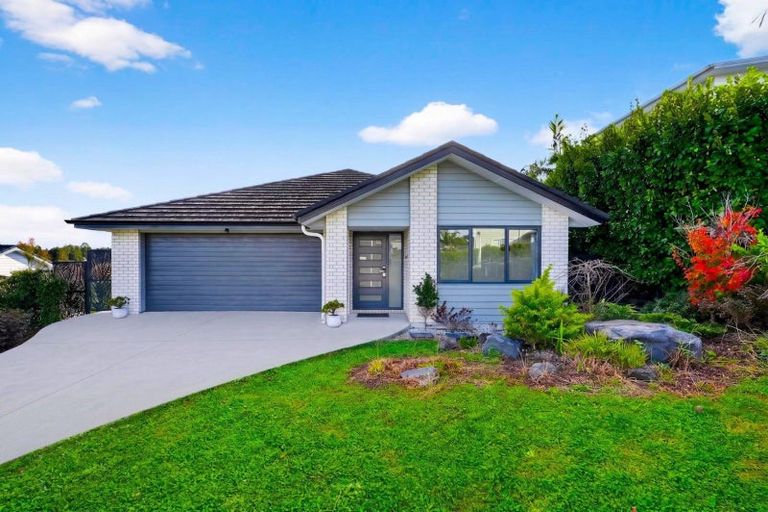 Photo of property in 40 Boocock Crescent, Orewa, 0931