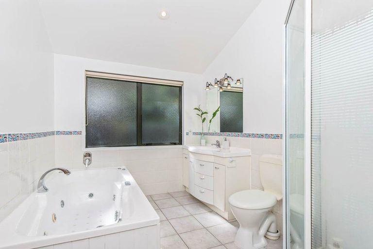 Photo of property in 8 Fairhaven Walk, Wade Heads, Whangaparaoa, 0932