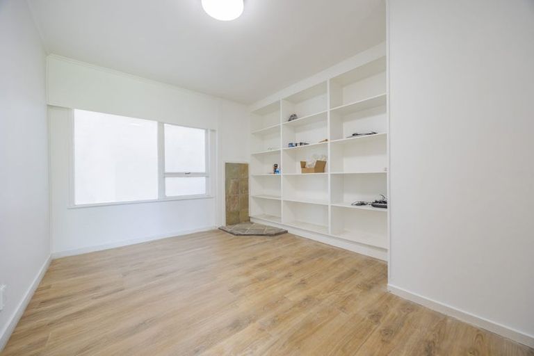 Photo of property in 4 Blanc Road, Silverdale, 0932