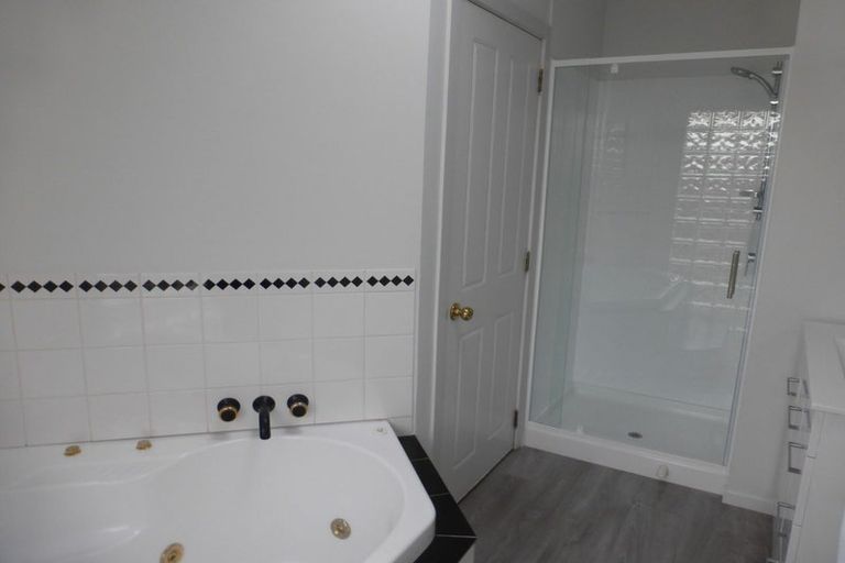 Photo of property in 20 Westlake Drive, Halswell, Christchurch, 8025