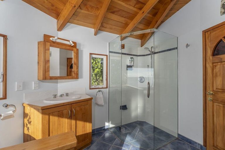 Photo of property in 61 Motuhoa Road, Tairua, 3508