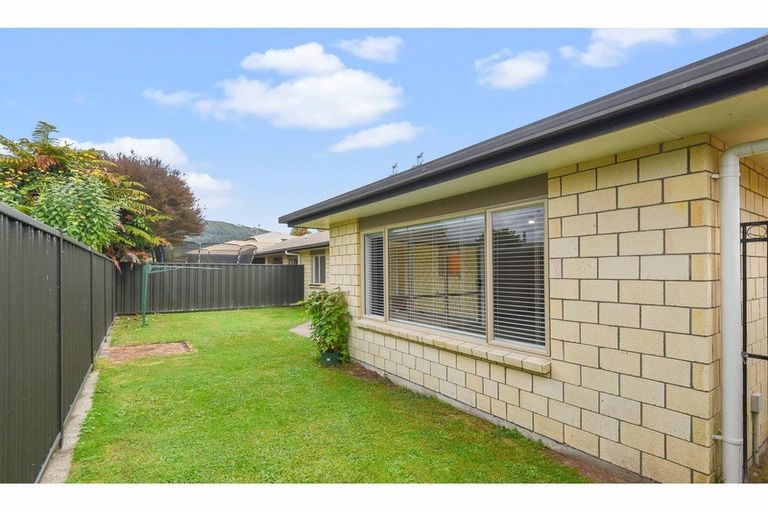 Photo of property in 23/64 Kawaha Point Road, Kawaha Point, Rotorua, 3010