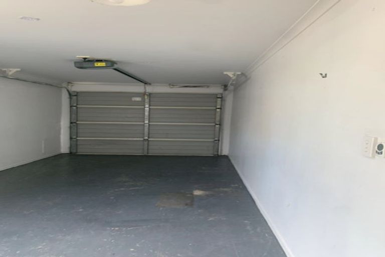 Photo of property in 5 Pooks Road, Ranui, Auckland, 0612