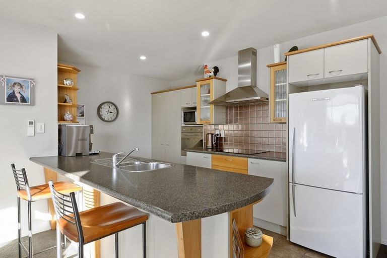 Photo of property in 16 Highwood Lane, Burnside, Christchurch, 8053