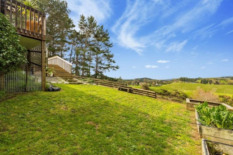 Photo of property in 233 Whitehills Road, Waitoki, Silverdale, 0994