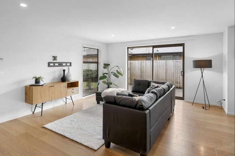 Photo of property in 10 Shale Court, Rolleston, 7614