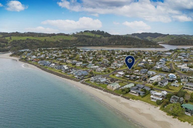 Photo of property in 3a Oyster Drive, Cooks Beach, Whitianga, 3591