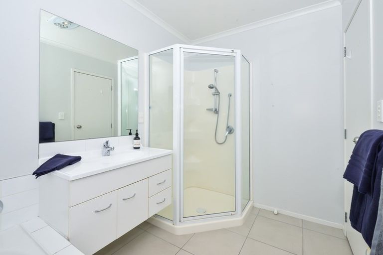 Photo of property in 11 Whitney Place, Rototuna North, Hamilton, 3210