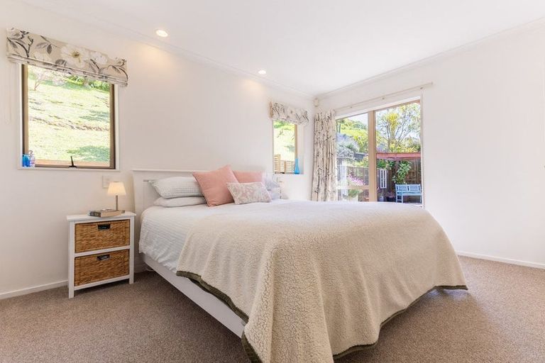 Photo of property in 8 Leanne Way, Waikanae Beach, Waikanae, 5036