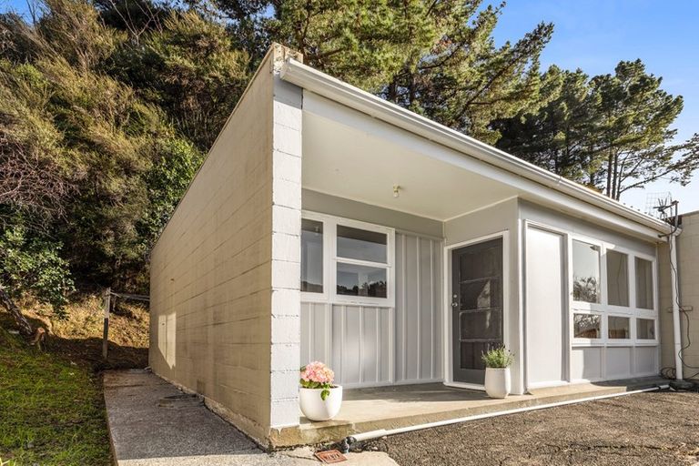 Photo of property in 1/26 Deller Grove, Silverstream, Upper Hutt, 5019