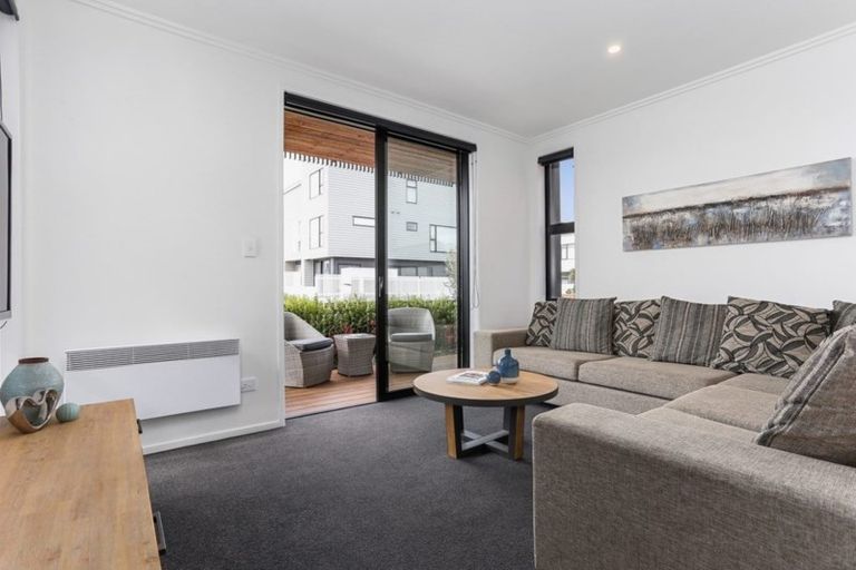 Photo of property in 32 Tuatua Road, Hobsonville, Auckland, 0616