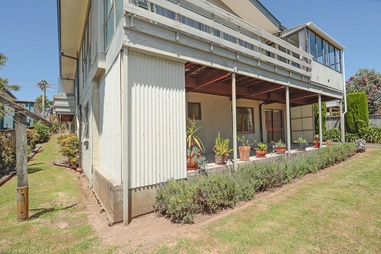 Photo of property in 20 Seaview Road, Otumoetai, Tauranga, 3110