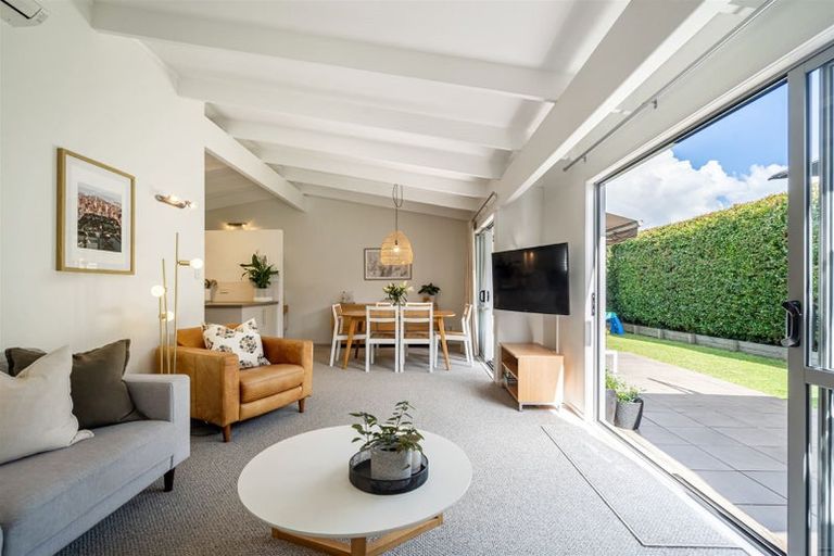 Photo of property in 1/52 Norwood Road, Bayswater, Auckland, 0622