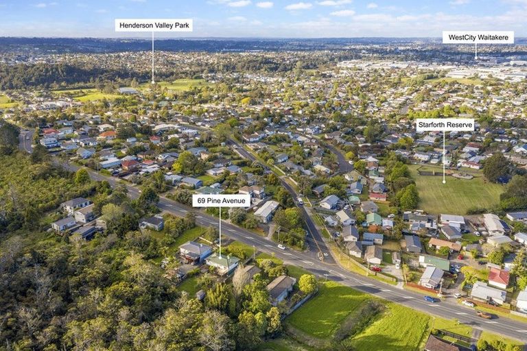 Photo of property in 69 Pine Avenue, Henderson, Auckland, 0612