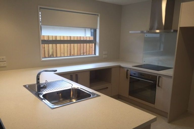 Photo of property in 5 Robalan Close, Halswell, Christchurch, 8025