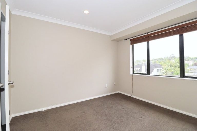 Photo of property in 33 Annalong Road, Dannemora, Auckland, 2016