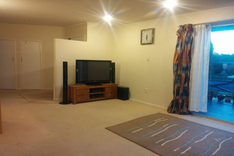 Photo of property in 15 Stanniland Street, Sunnyhills, Auckland, 2010