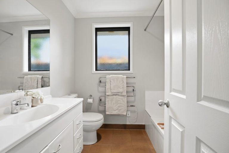 Photo of property in 8 Blossom Grove, Papamoa Beach, Papamoa, 3118