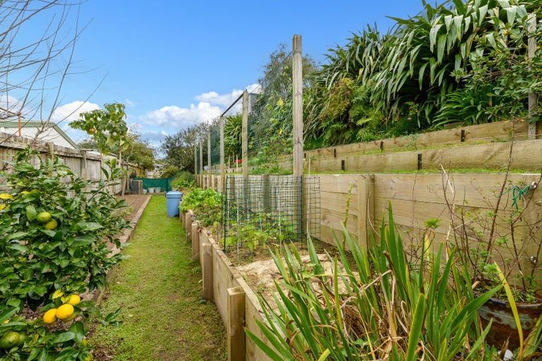 Photo of property in 32 Fairfax Crescent, Pyes Pa, Tauranga, 3112