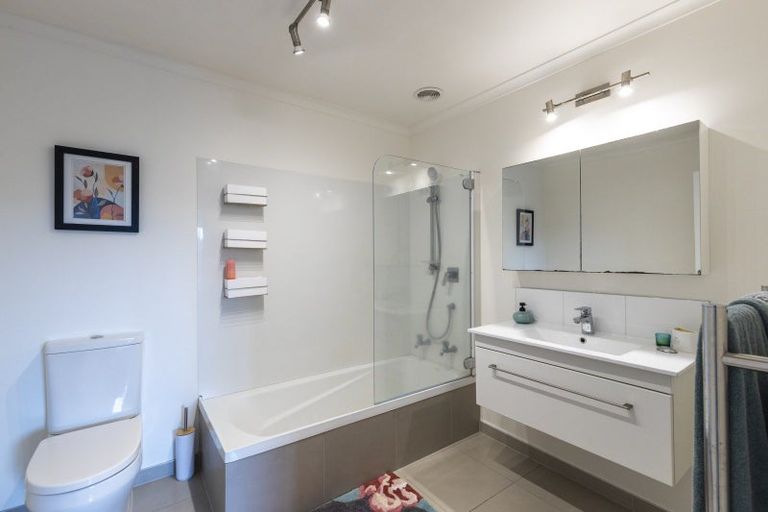 Photo of property in 106b Seaview Road, Westown, New Plymouth, 4310