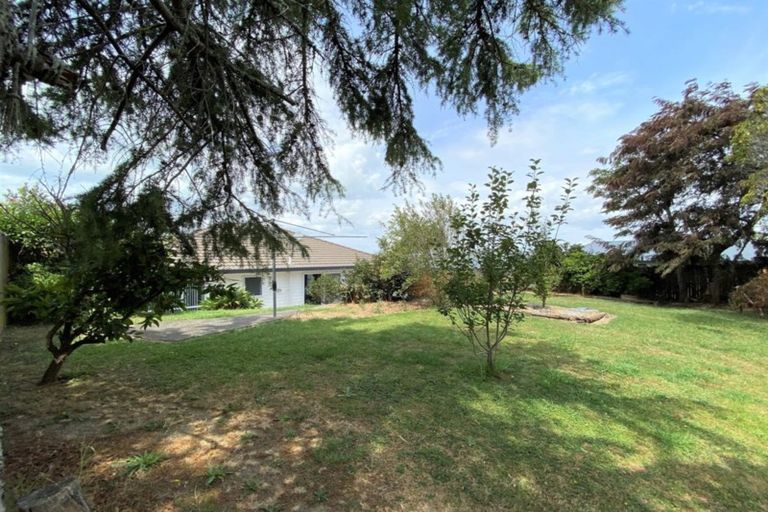 Photo of property in 8 Van Dyke Place, West Harbour, Auckland, 0618