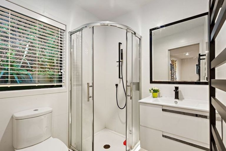 Photo of property in 7 Longview Rise, Massey, Auckland, 0614