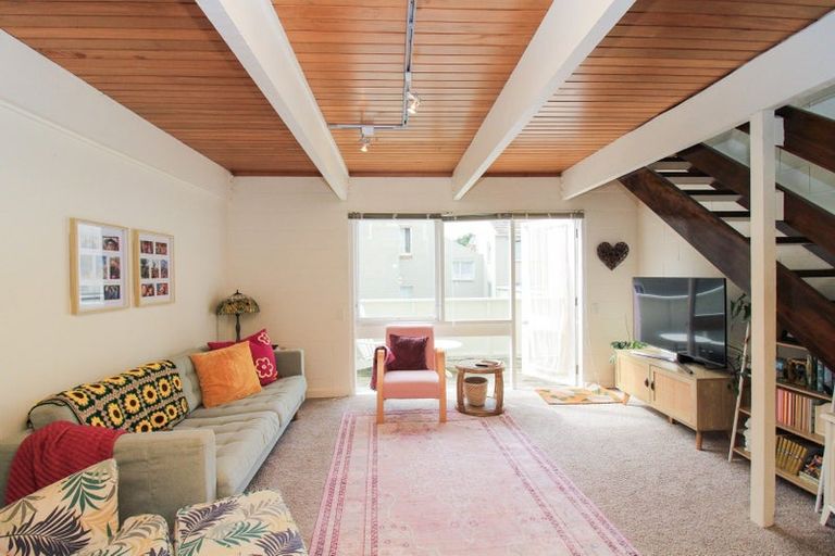 Photo of property in 28 Cottleville Terrace, Thorndon, Wellington, 6011