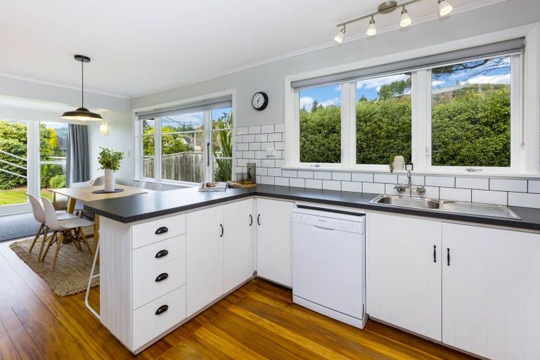 Photo of property in 3 Kashmir Avenue, Clouston Park, Upper Hutt, 5018