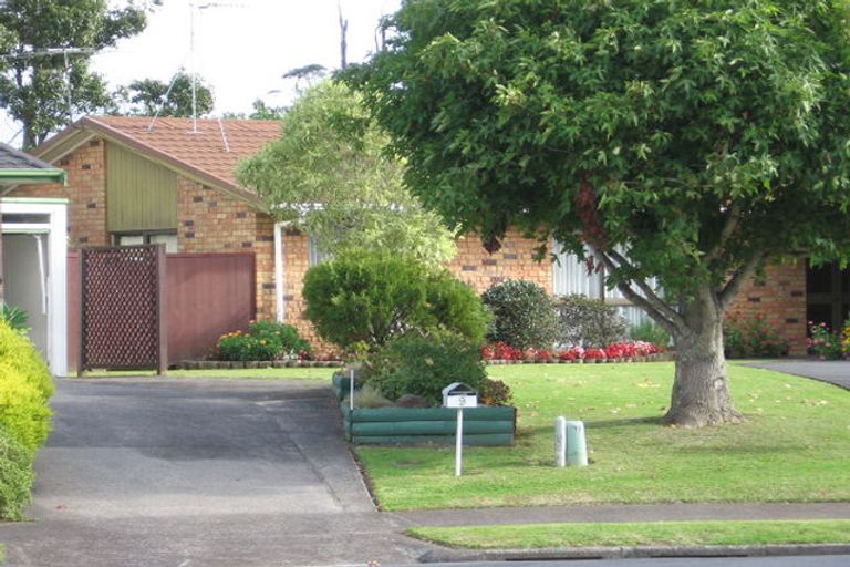 Photo of property in 7 Colleen Norma Place, Half Moon Bay, Auckland, 2012