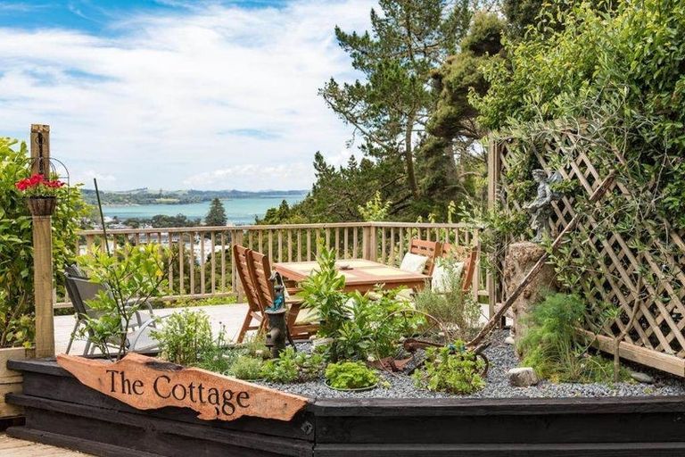 Photo of property in 8 Sullivans Road, Paihia, 0200