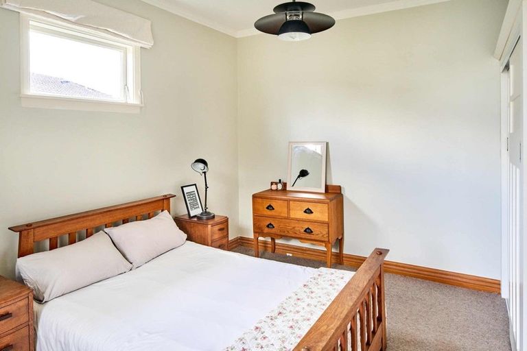 Photo of property in 70 Randwick Crescent, Moera, Lower Hutt, 5010