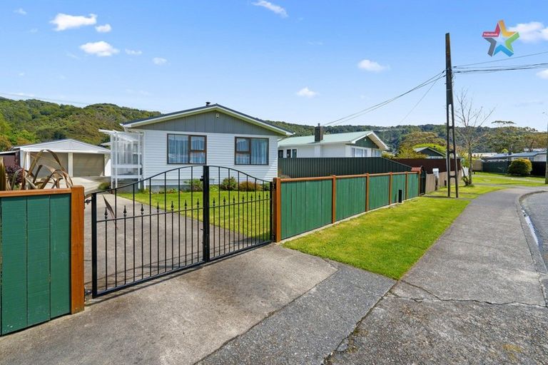 Photo of property in 73 Karamu Crescent, Wainuiomata, Lower Hutt, 5014
