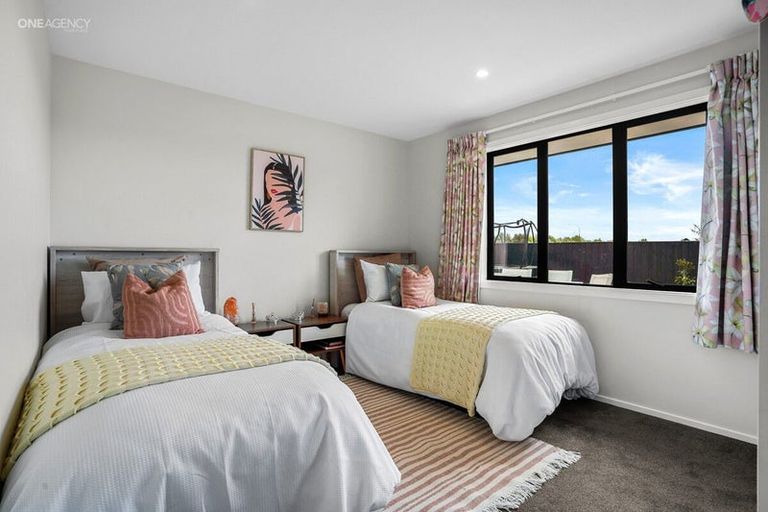 Photo of property in 7 Oakville Close, Rangiora, 7400