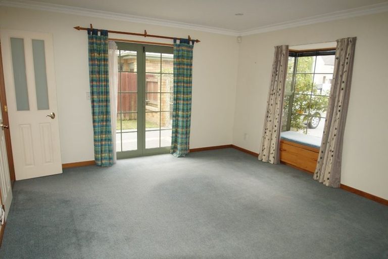 Photo of property in 1/5 Chateau Drive, Burnside, Christchurch, 8053