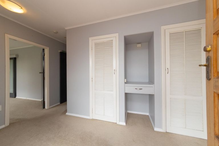 Photo of property in 88 Wikiriwhi Crescent, Awapuni, Palmerston North, 4412