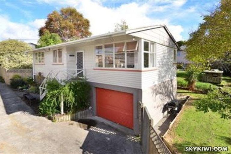 Photo of property in 1/39 Manuka Road, Bayview, Auckland, 0629