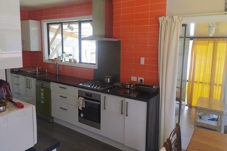 Photo of property in 16 Holyoake Crescent, Avalon, Lower Hutt, 5011