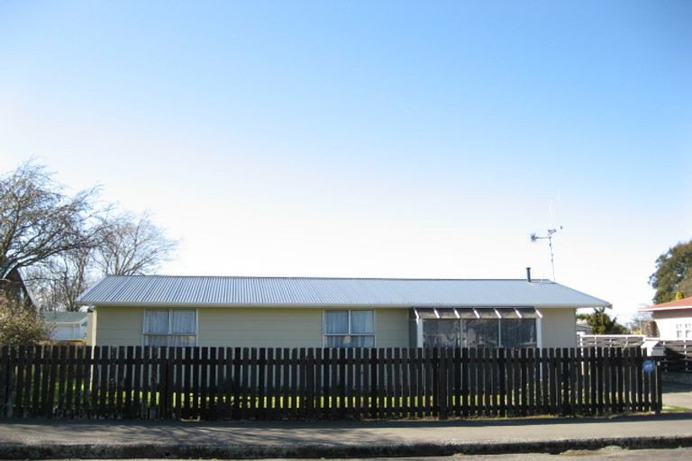 Photo of property in 5 Oxford Street, Marton, 4710