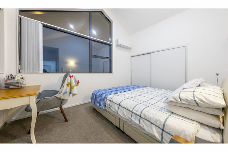 Photo of property in 49 Battalion Drive, Papakura, 2110