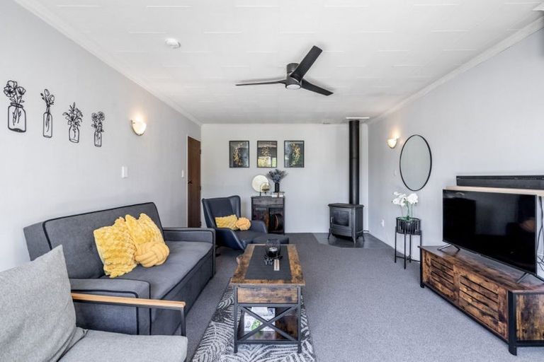 Photo of property in 106 Cunningham Crescent, Grasmere, Invercargill, 9810