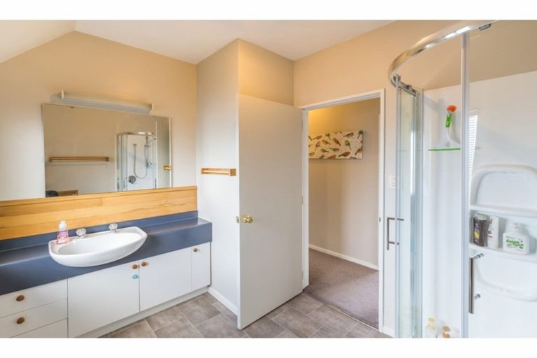 Photo of property in 128a Mcfaddens Road, St Albans, Christchurch, 8052