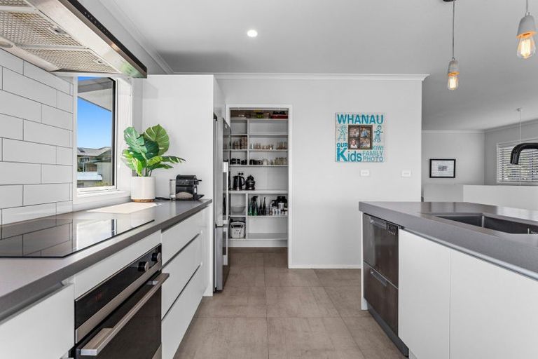 Photo of property in 24 Ocean View Road, Coastlands, Whakatane, 3120