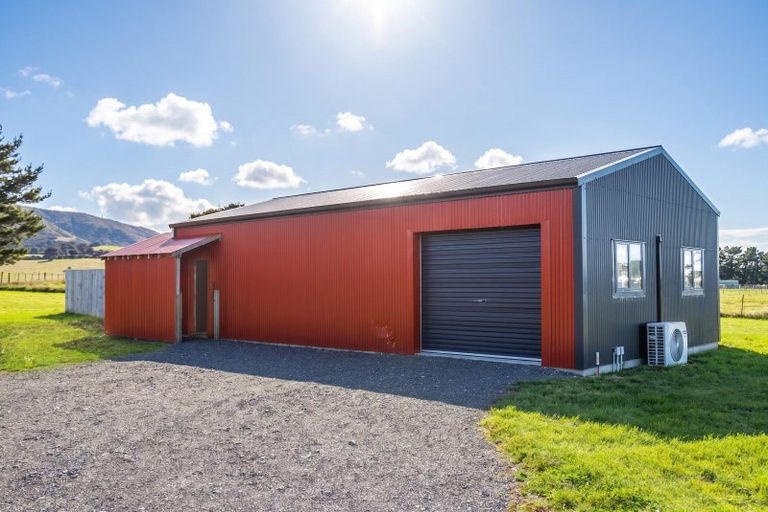 Photo of property in 370 Western Lake Road, Western Lake, Featherston, 5773